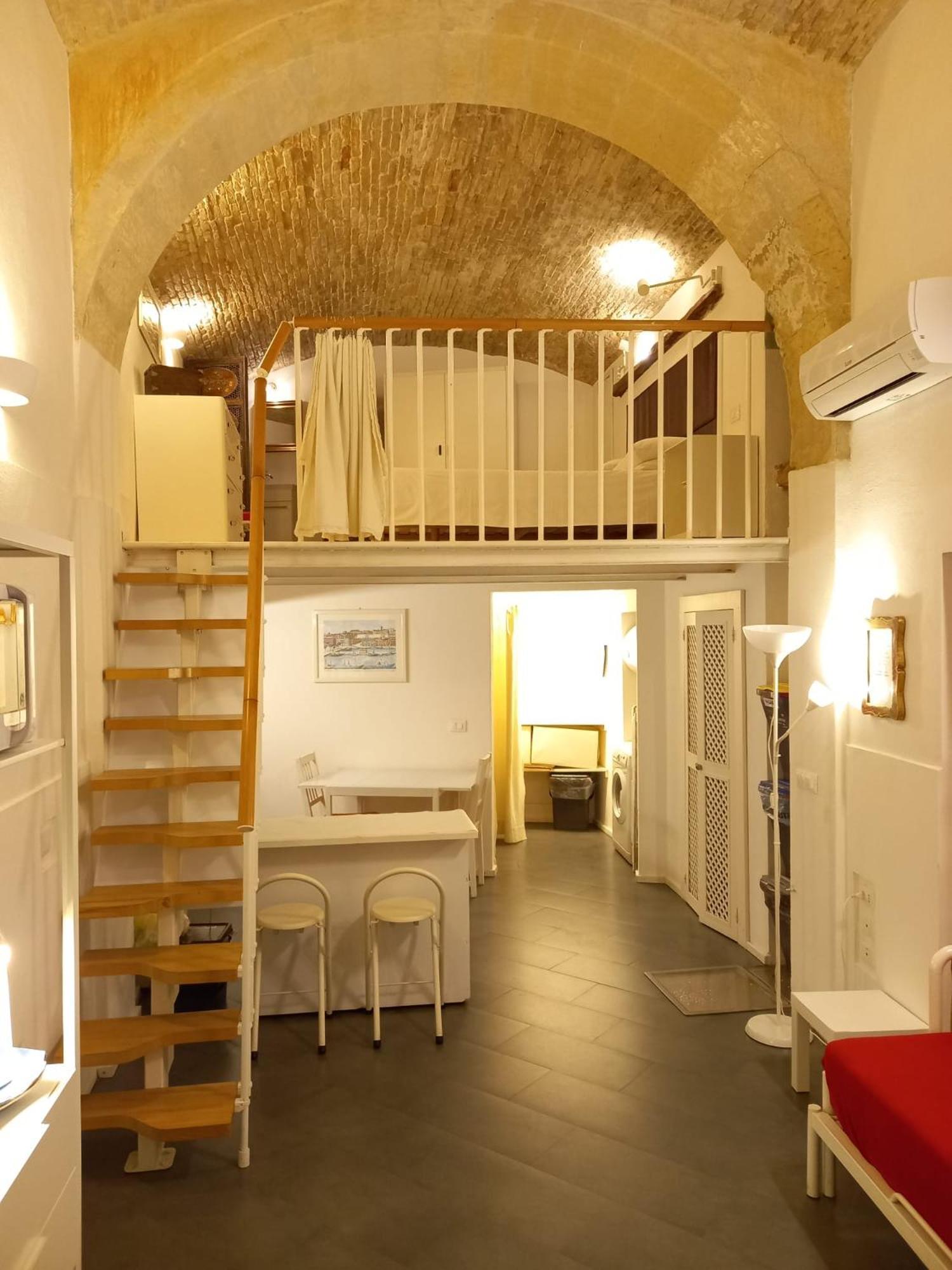 칼리아리 Residenze Palazzo Pes 아파트 외부 사진